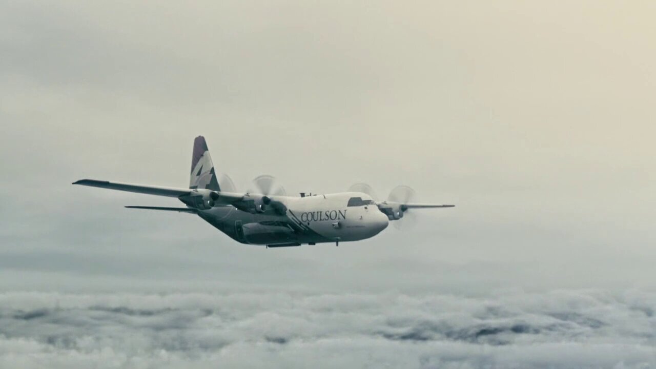 Löschflugzeug außer Kontrolle